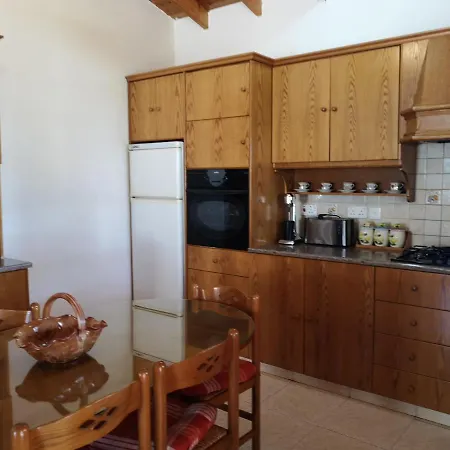 Aristotelous House - 3 Bedroom Άγιος Θεράπων